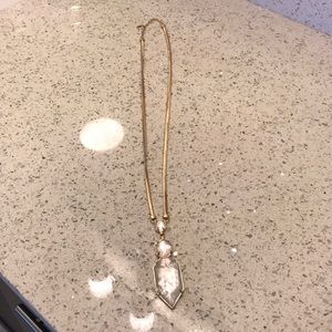 Kendra Scott - Gold Chain and white Opal